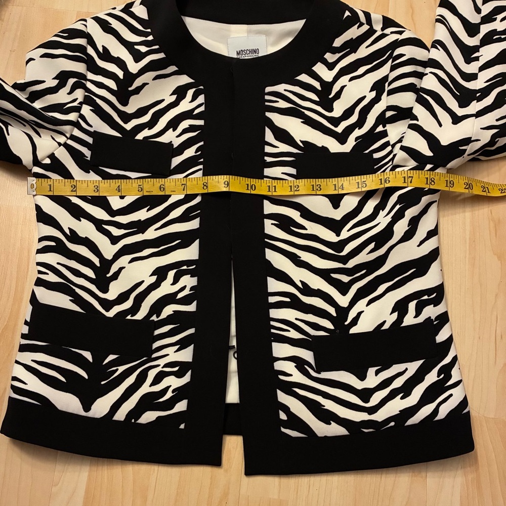 Moschino Cheap and Chic Zebra Print Cropped Blazer Ja… - Gem